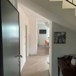 https://dreams-rental-lecco.it-lombardy.com